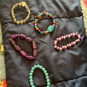 5 stretch bracelets